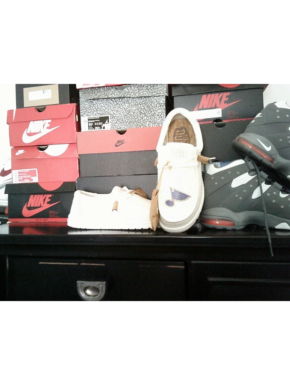 Hey Dudes Shoes Mens Size  12 Off White St Louis Blues